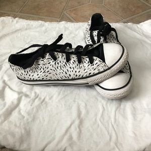 Converse girls shoes